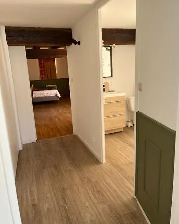 Independant Et Calme Dans Un Ancien Prieure Гостевой дом 3*
